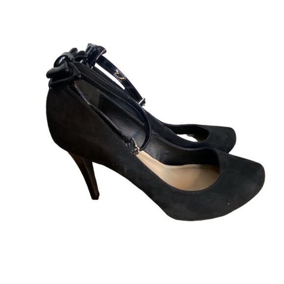 TORRID Black Velvety Heels Closed Toe Ankle Strap Bow Tie Microsuede - Picture 4 of 12